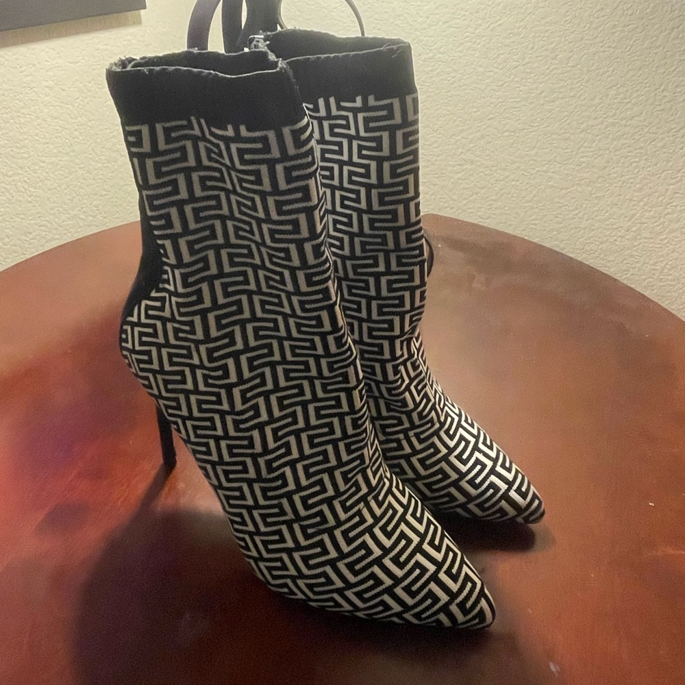 Anne Michelle Geometric Black and White Heeled Boots